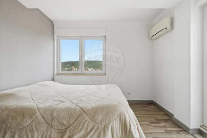 Apartamento T2 para Venda em Santa Maria, São Pedro e Matacães