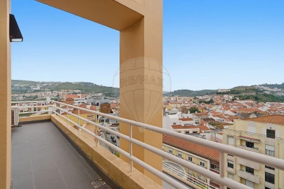 Apartamento T2 para Venda em Santa Maria, São Pedro e Matacães
