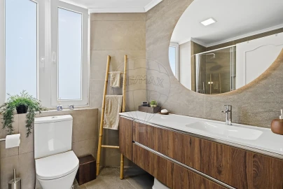 Apartamento T2 para Venda em Santa Maria, São Pedro e Matacães