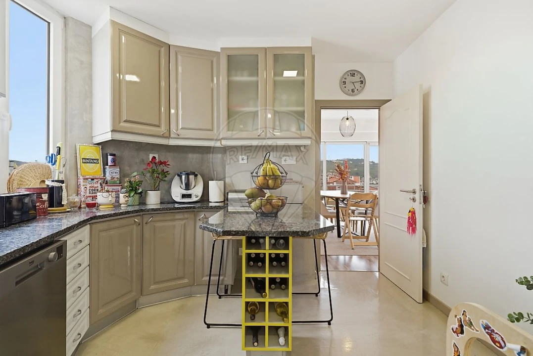 Apartamento T2 para Venda em Santa Maria, São Pedro e Matacães Foto 13