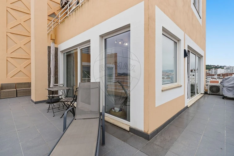 Apartamento T2 para Venda em Santa Maria, São Pedro e Matacães Foto 17