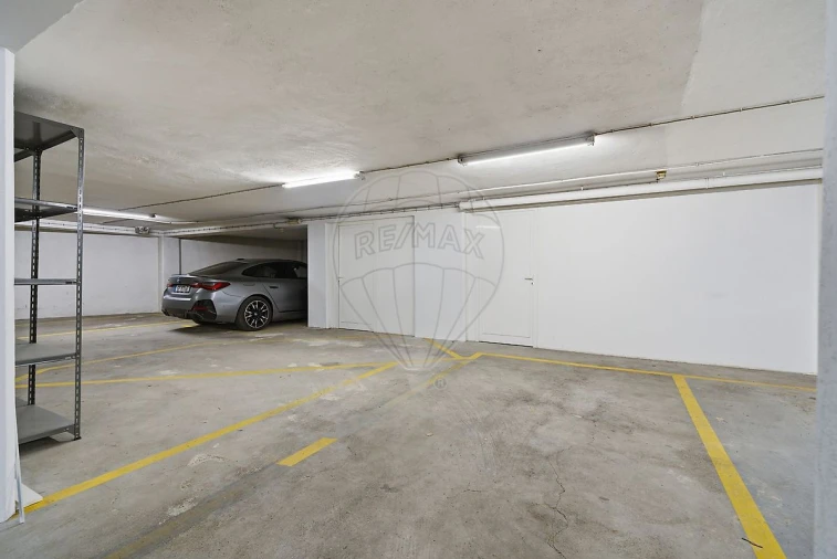 Apartamento T2 para Venda em Santa Maria, São Pedro e Matacães Foto 30