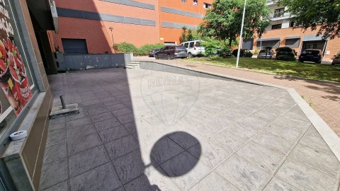 Loja para Venda em Odivelas