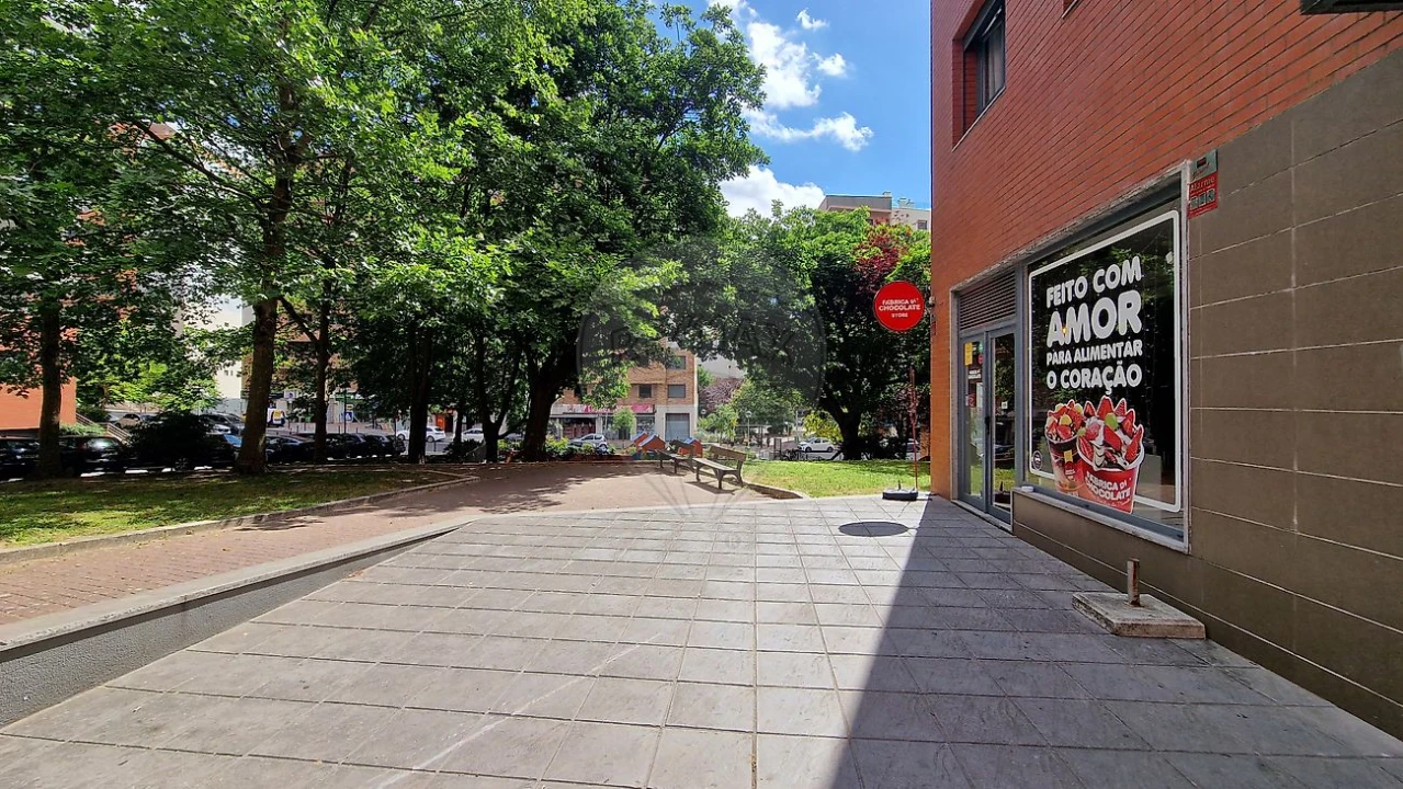 Loja para Venda em Odivelas Foto 3
