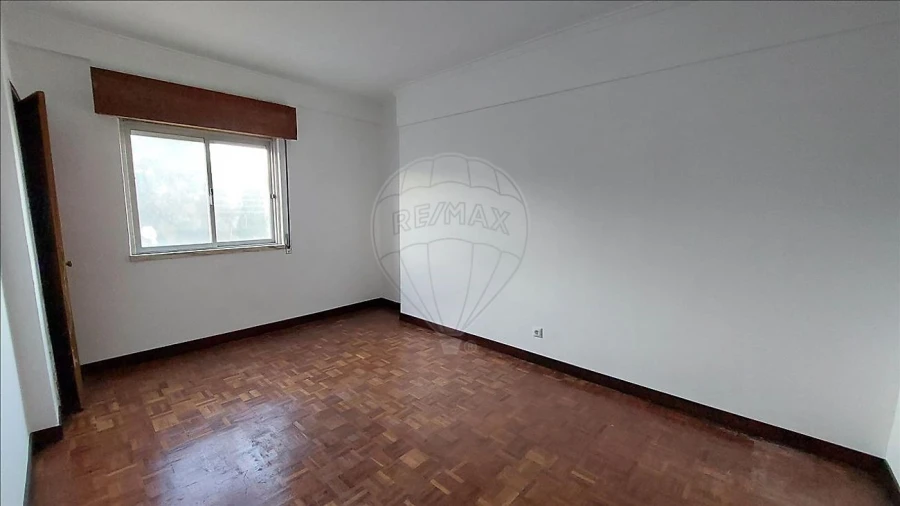 Apartamento T3 para Venda em Rio de Mouro Foto 13