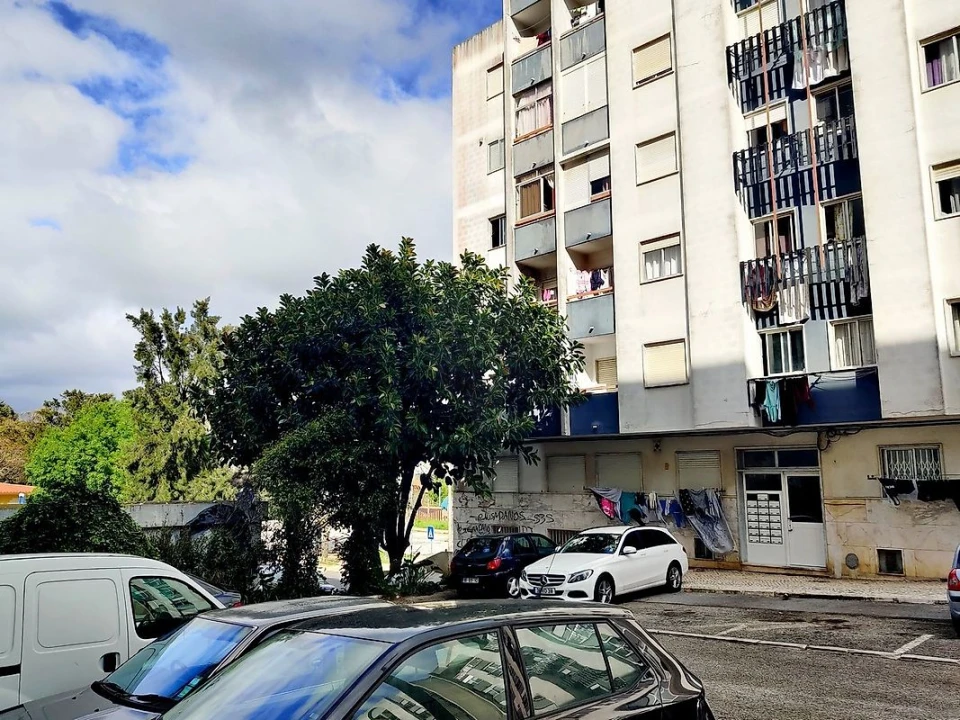 Apartamento T3 para Venda em Rio de Mouro Foto 23