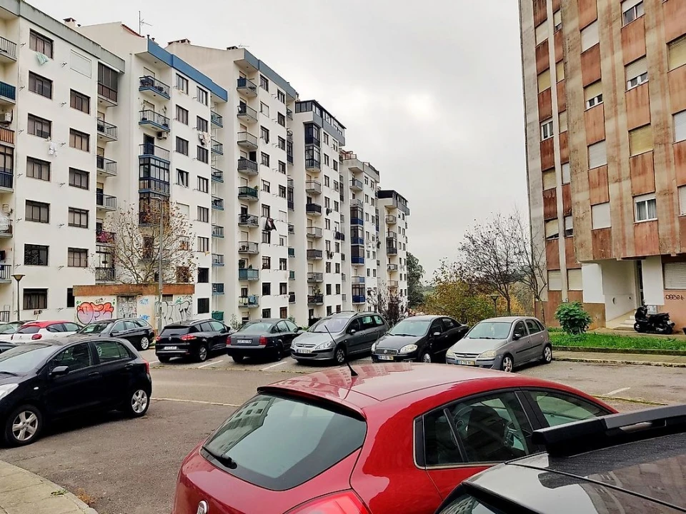 Apartamento T3 para Venda em Rio de Mouro Foto 6