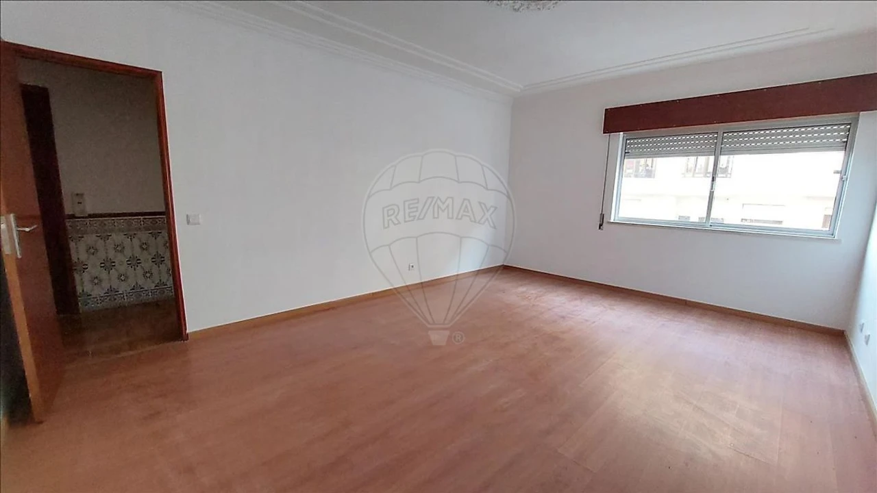 Apartamento T3 para Venda em Rio de Mouro Foto 13
