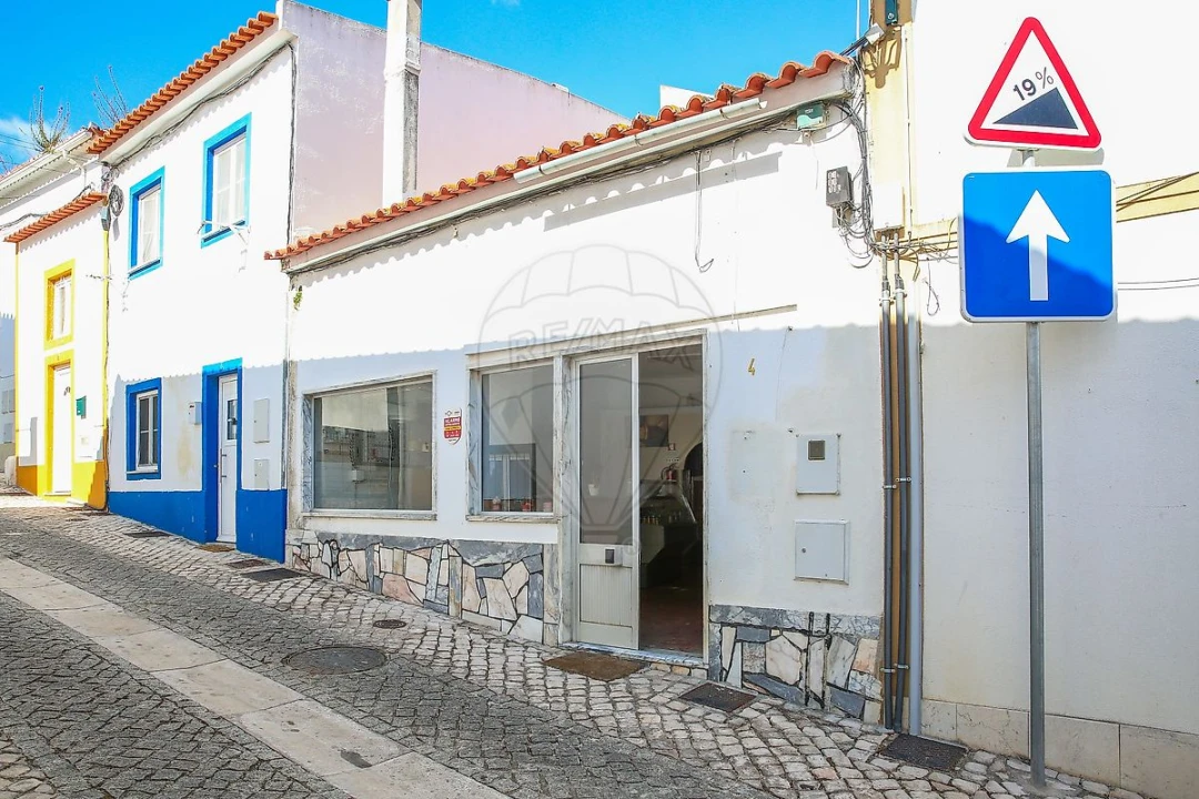 Negócio para Venda em Alenquer (Santo Estêvão e Triana) Foto 1