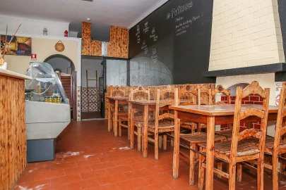 Negócio para Venda em Alenquer (Santo Estêvão e Triana)