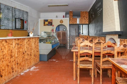 Negócio para Venda em Alenquer (Santo Estêvão e Triana)