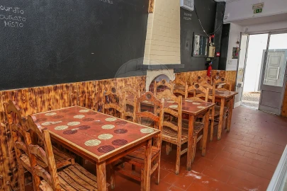 Negócio para Venda em Alenquer (Santo Estêvão e Triana)