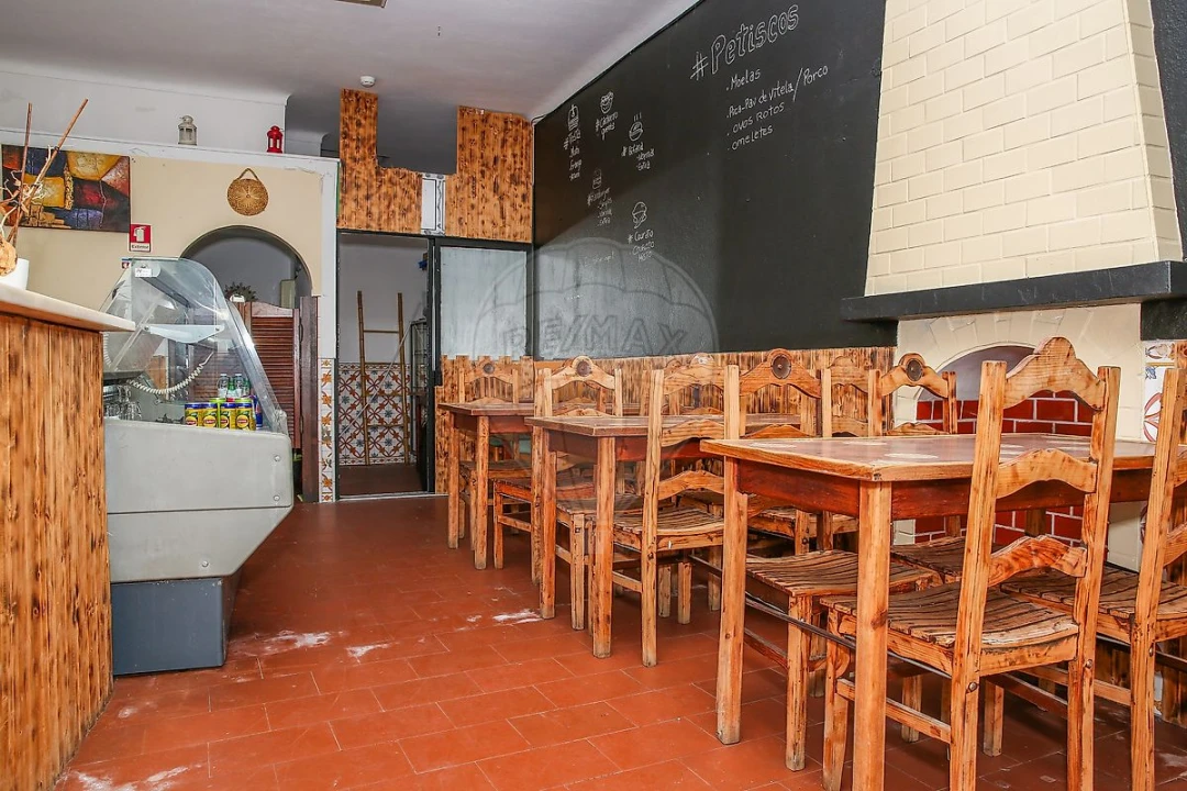 Negócio para Venda em Alenquer (Santo Estêvão e Triana) Foto 4