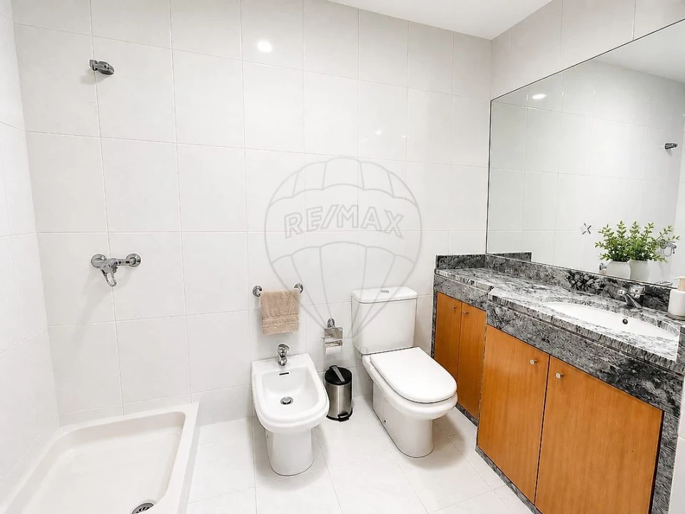 Apartamento T2 para Venda em Moreira Foto 8