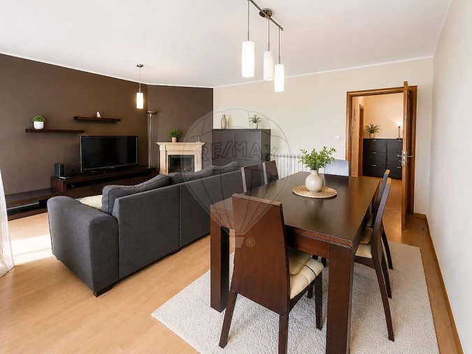 Apartamento T2 para Venda em Moreira Foto 7