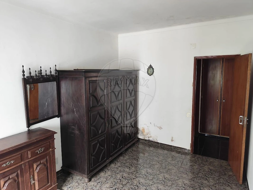 Apartamento T1 para Venda em Azambuja Foto 9