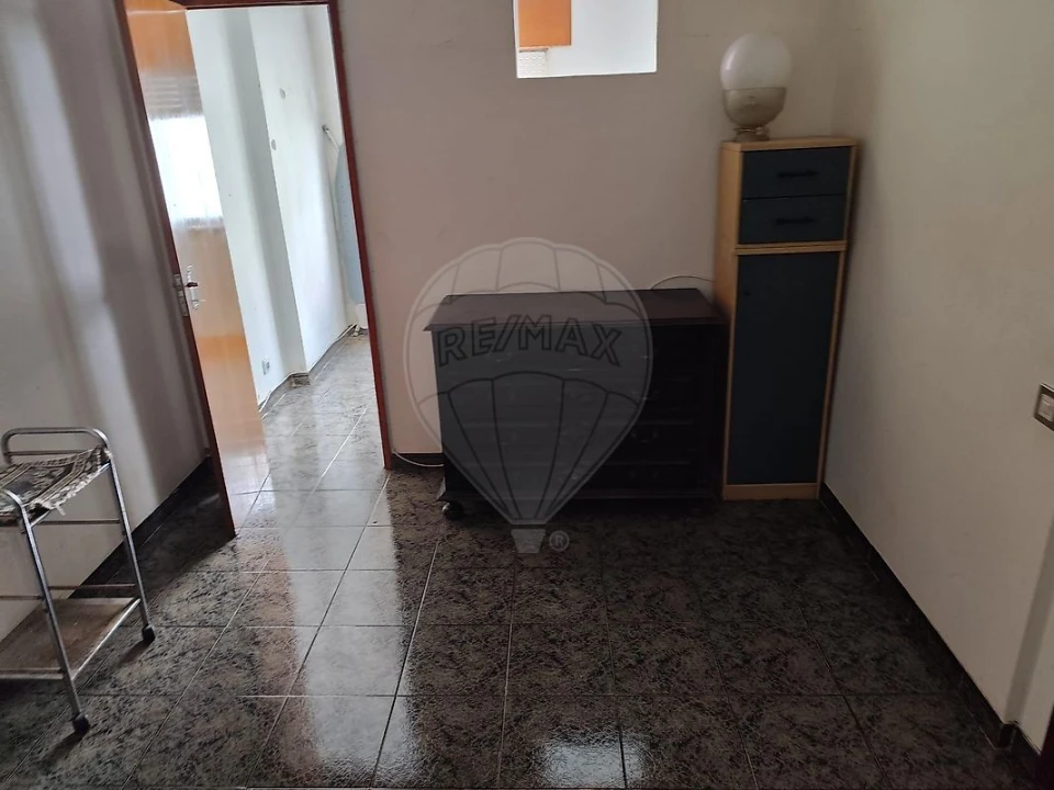 Apartamento T1 para Venda em Azambuja Foto 3