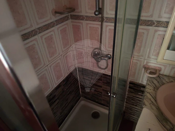 Apartamento T1 para Venda em Azambuja Foto 5