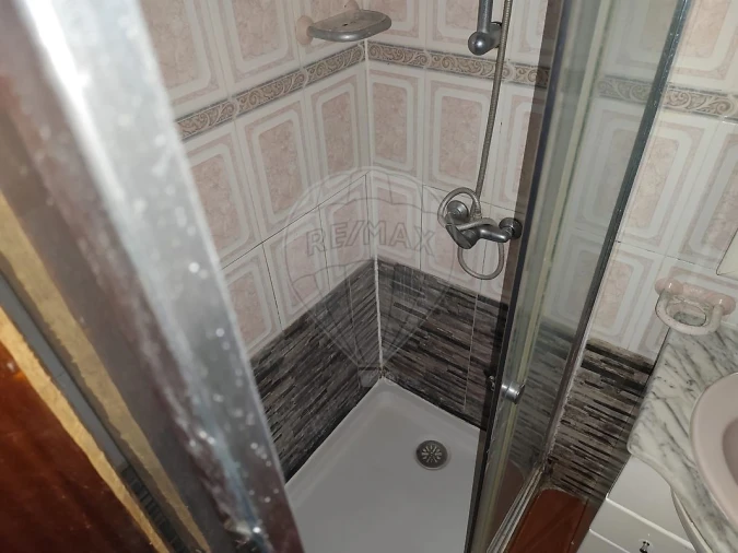 Apartamento T1 para Venda em Azambuja Foto 12