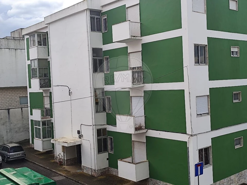 Apartamento T1 para Venda em Azambuja Foto 13