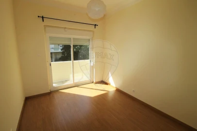 Apartamento T2 para Arrendamento em Vila Franca de Xira