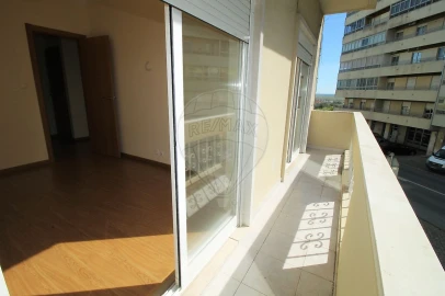 Apartamento T2 para Arrendamento em Vila Franca de Xira