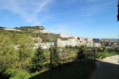 Apartamento T2 para Arrendamento em Vila Franca de Xira