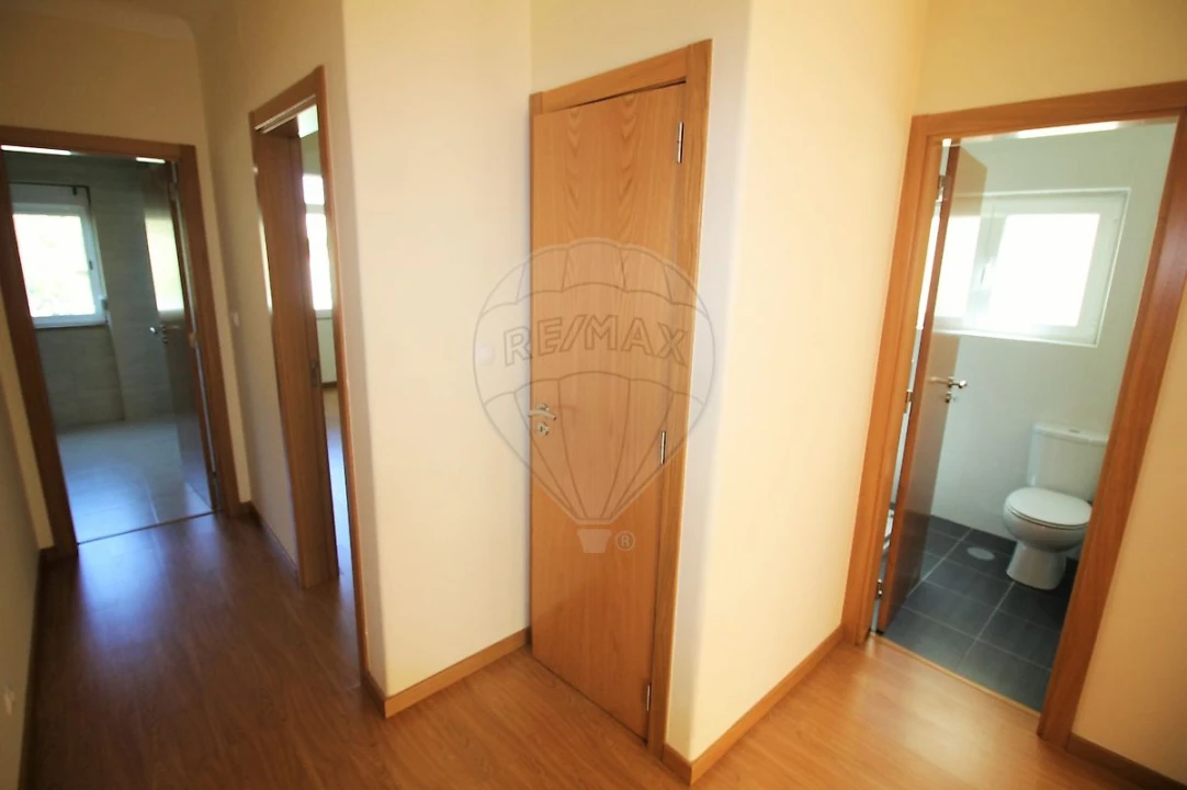 Apartamento T2 para Arrendamento em Vila Franca de Xira Foto 4