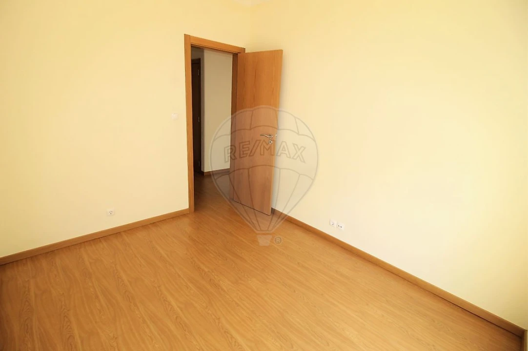 Apartamento T2 para Arrendamento em Vila Franca de Xira Foto 11