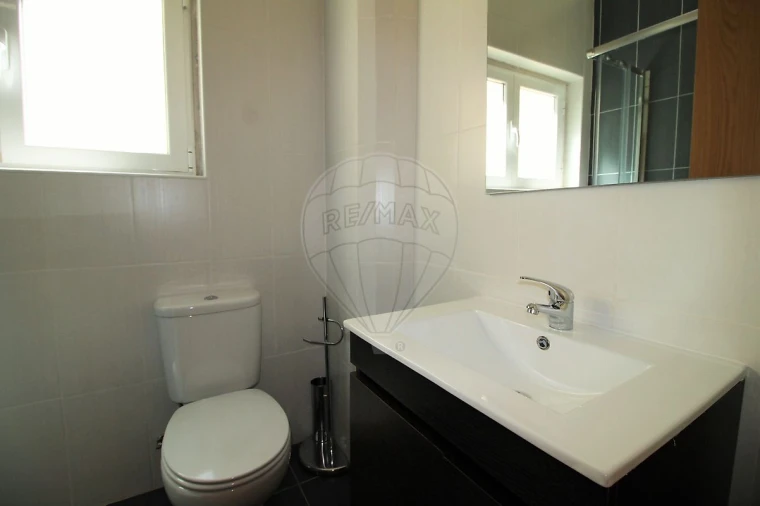 Apartamento T2 para Arrendamento em Vila Franca de Xira Foto 9