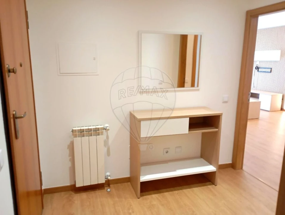 Apartamento T2 para Arrendamento em Tavarede Foto 11