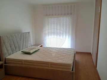 Apartamento T2 para Arrendamento em Tavarede