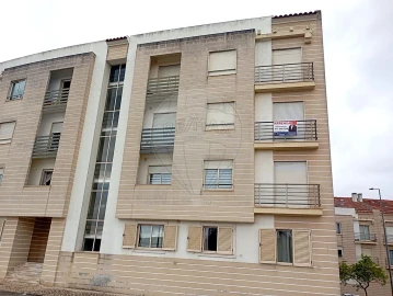 Apartamento T2 para Arrendamento em Tavarede