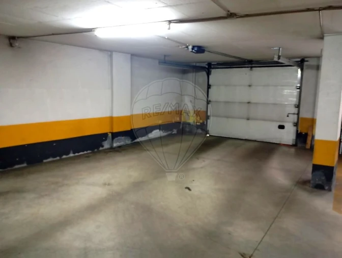 Apartamento T2 para Arrendamento em Tavarede Foto 17