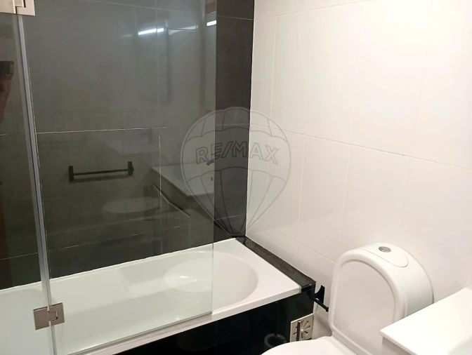 Apartamento T2 para Arrendamento em Tavarede Foto 12
