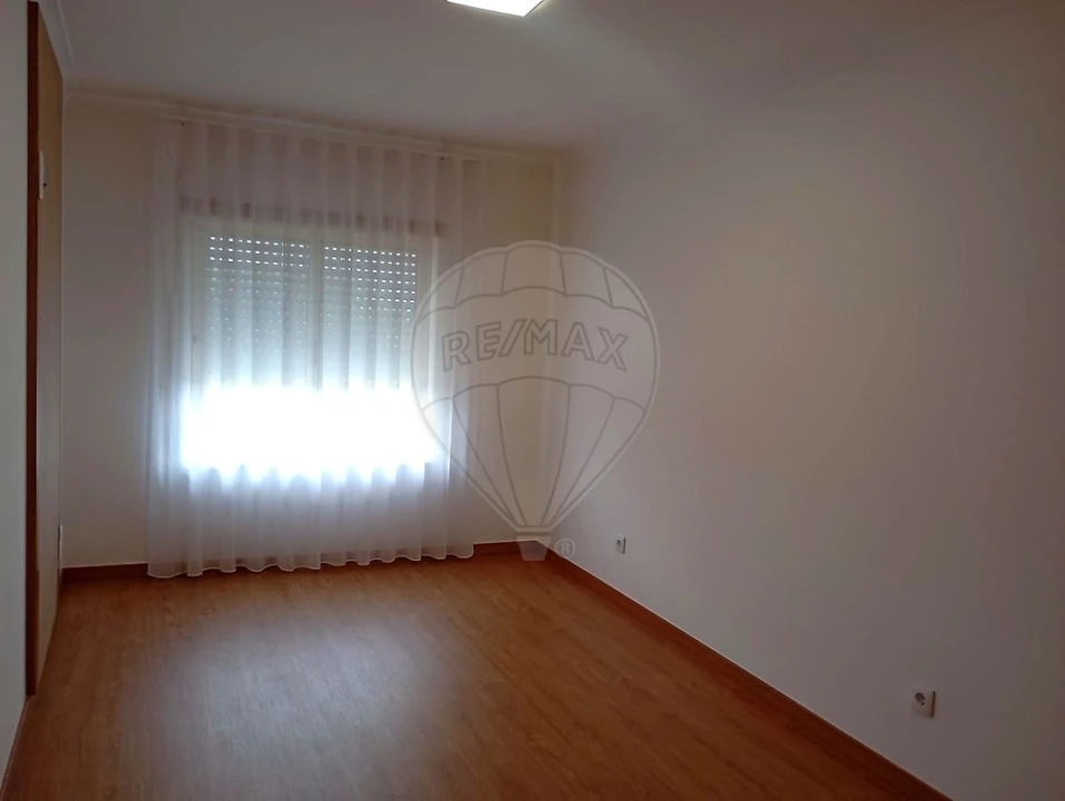 Apartamento T2 para Arrendamento em Tavarede Foto 1