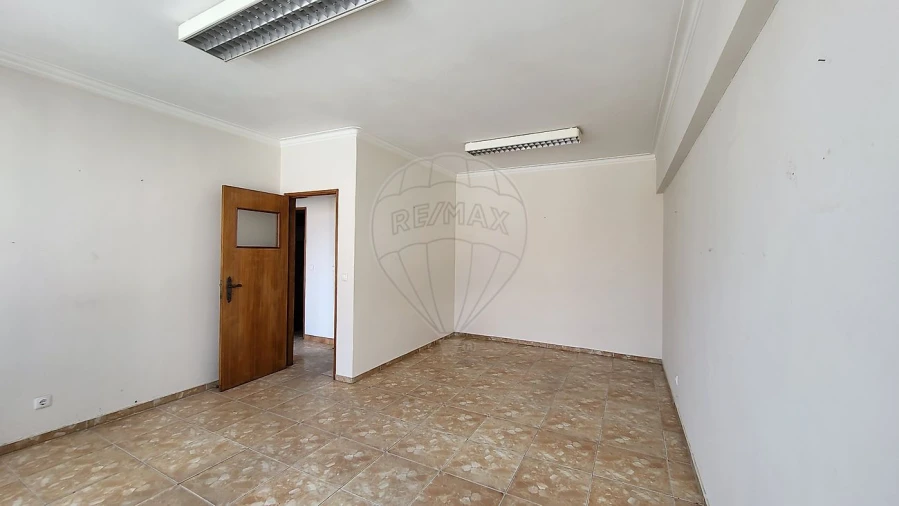Armazém para Venda em Camarate, Unhos e Apelação Foto 5