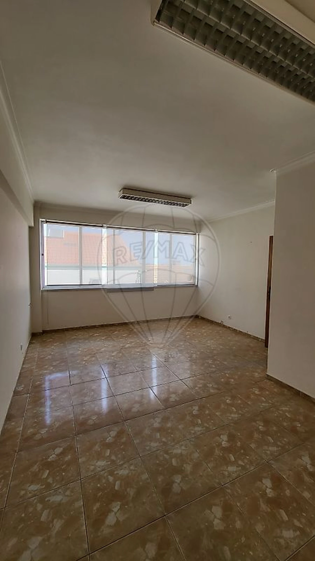 Armazém para Venda em Camarate, Unhos e Apelação Foto 4