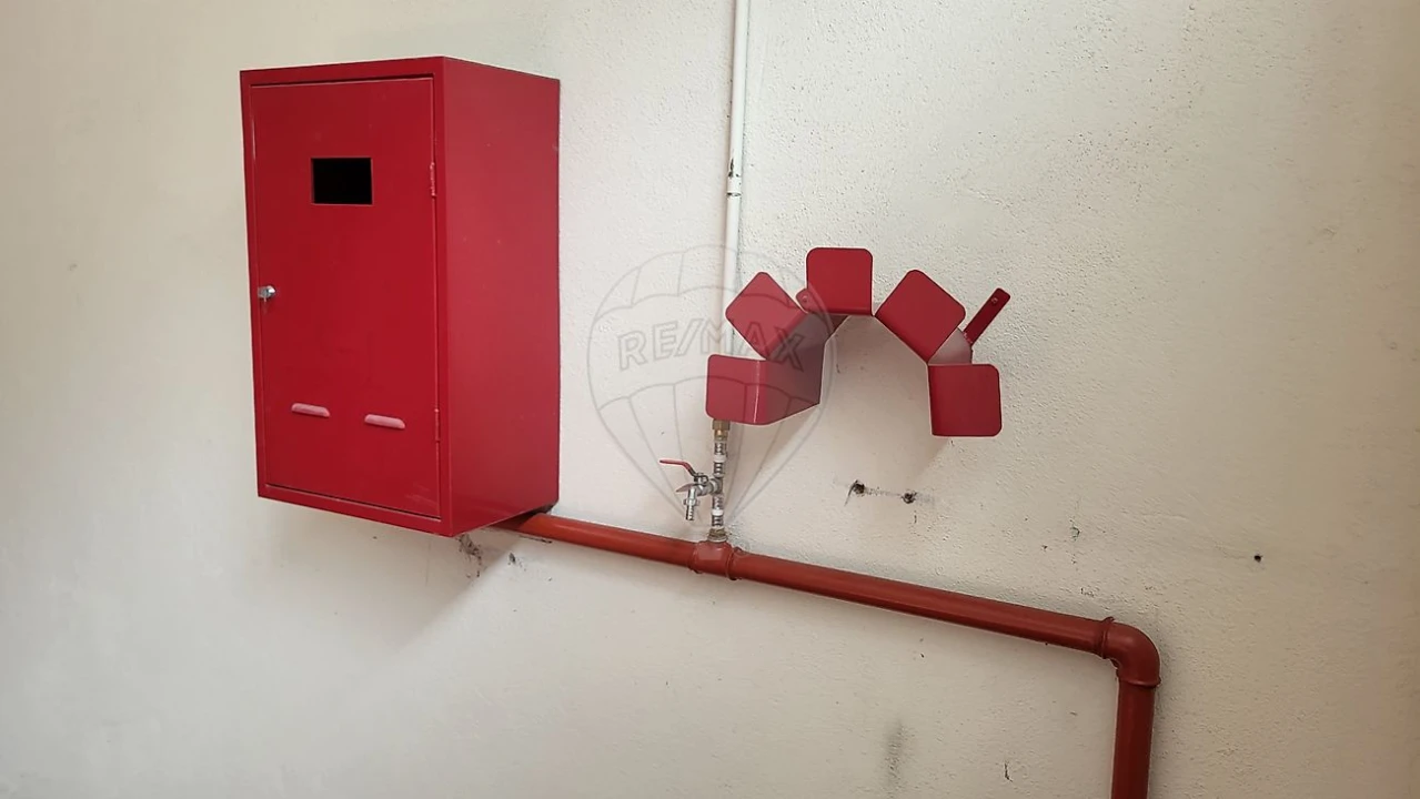Armazém para Arrendamento em Camarate, Unhos e Apelação Foto 12