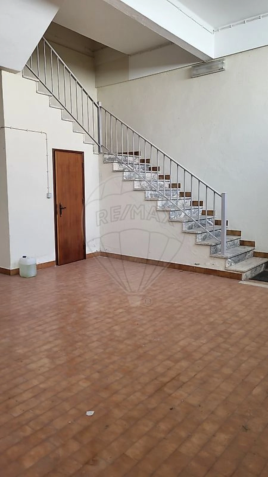 Armazém para Arrendamento em Camarate, Unhos e Apelação Foto 9