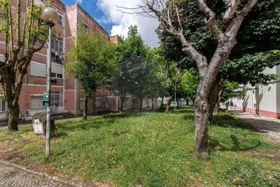 Apartamento T2 para Venda em Agualva e Mira-Sintra