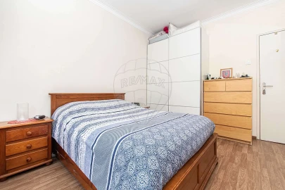 Apartamento T2 para Venda em Agualva e Mira-Sintra
