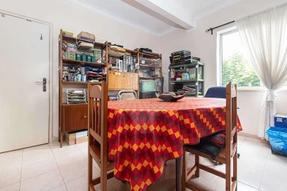 Apartamento T2 para Venda em Agualva e Mira-Sintra