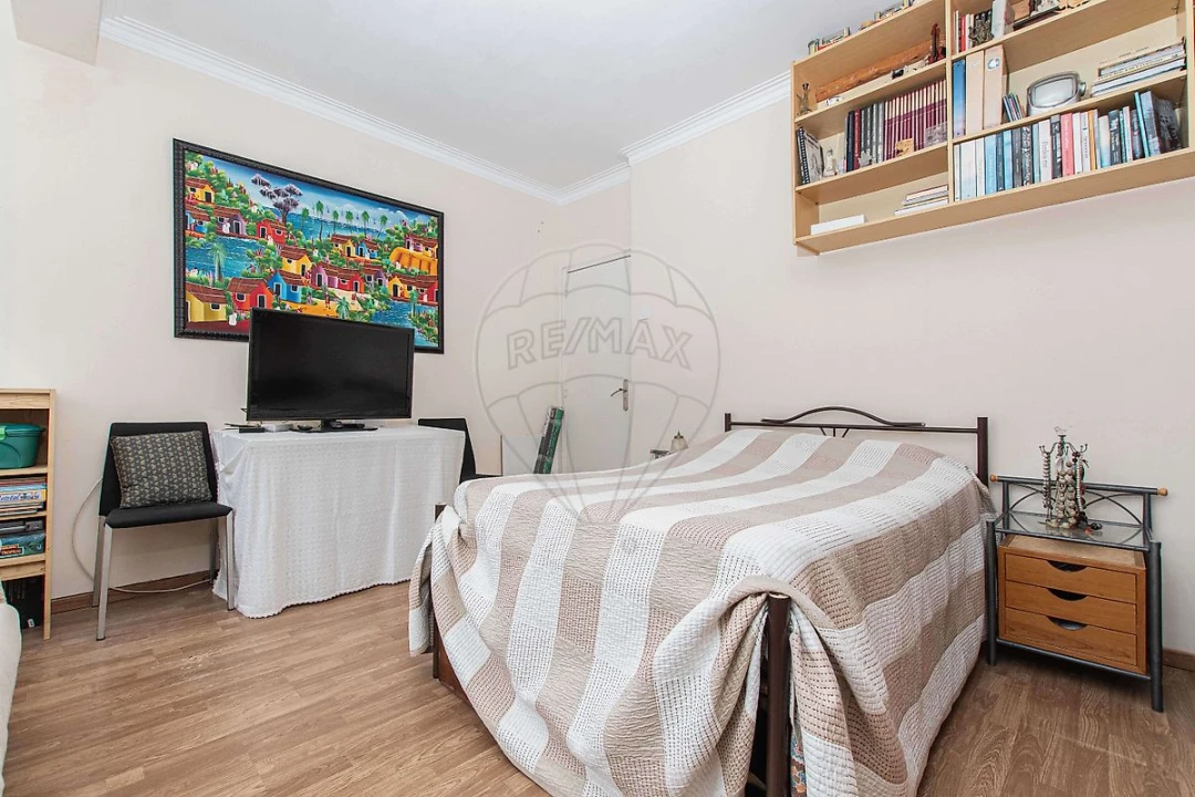 Apartamento T2 para Venda em Agualva e Mira-Sintra Foto 2