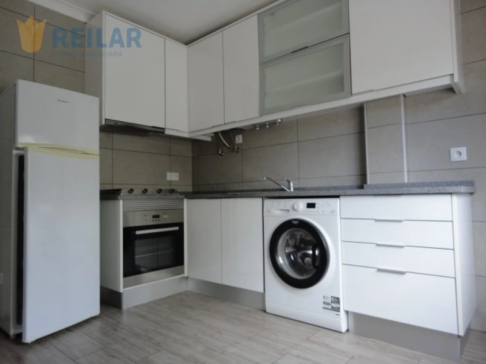 Apartamento T2 para Arrendamento em Santa Iria de Azoia, São João da Talha e Bobadela Foto 1