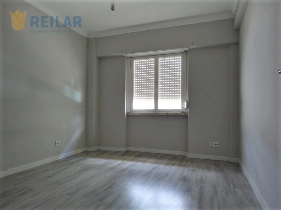Apartamento T2 para Arrendamento em Santa Iria de Azoia, São João da Talha e Bobadela Foto 7