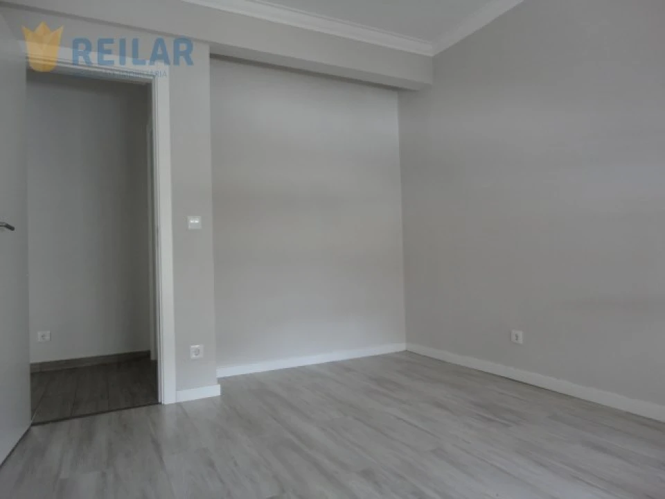 Apartamento T2 para Arrendamento em Santa Iria de Azoia, São João da Talha e Bobadela Foto 8