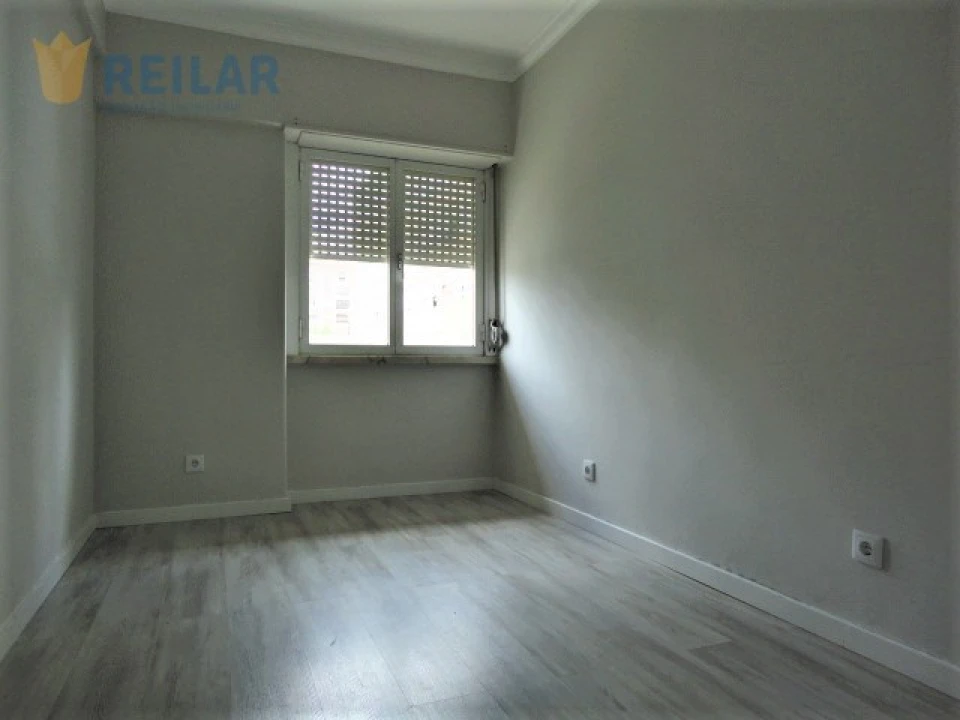 Apartamento T2 para Arrendamento em Santa Iria de Azoia, São João da Talha e Bobadela Foto 9