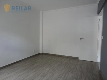 Apartamento T2 para Arrendamento em Santa Iria de Azoia, São João da Talha e Bobadela