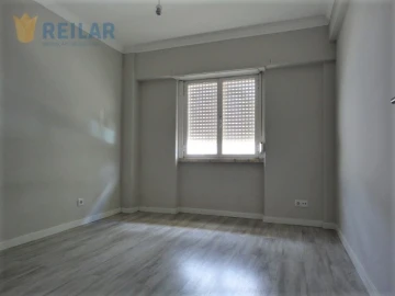 Apartamento T2 para Arrendamento em Santa Iria de Azoia, São João da Talha e Bobadela
